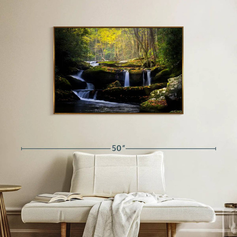 Stream In The Smokies, Cadre flottant doré, 40 po x 27 po