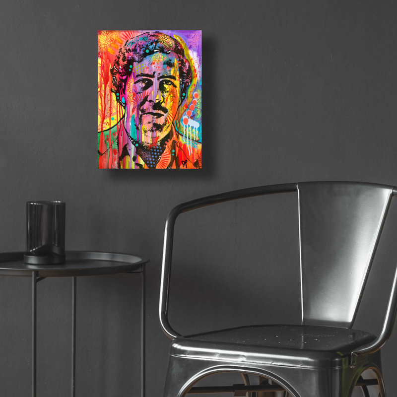 "Pablo Escobar" par Dean Russo, H 16 po x l 12 po x P 0,13 po