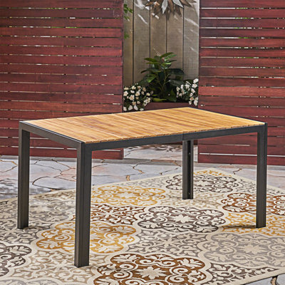 Table de salle à manger d'extérieur