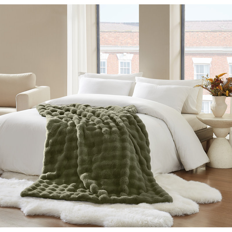 Brooklyn Loom Bubble Faux Fur Bed Blanket, King, Green