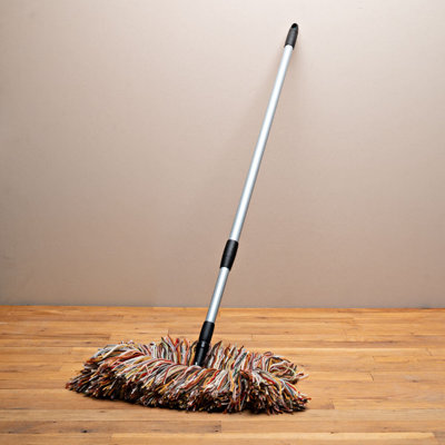Vadrouille à poussière pour planchers de bois franc - baguette de plumeau extensible avec longue poignée télescopique de 66 po et tête de vadrouille en laine lavable - plumeaux longs pour le nettoyage - Outils de nettoyage ménager par Kings County Tools
