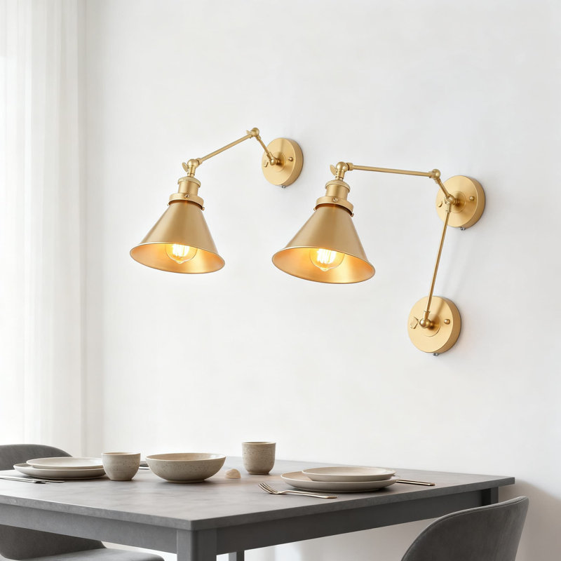 Ensemble de 2 appliques murales réglables à bras pivotant, lampe murale moderne à brancher ou câblée avec finition laiton pour l'éclairage de la chambre à coucher, du salon et de la cuisine