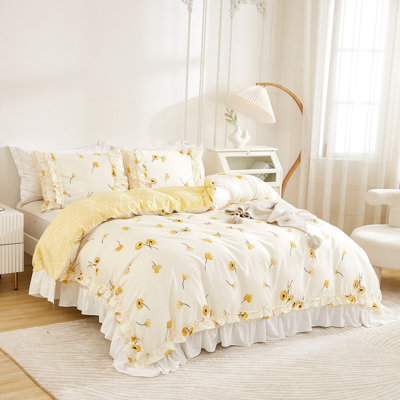 Yellow Floral Comforter Set King Size Elegant Ruffle Bedding Comforter Set Geometric Plaid Reversible Design Soft Microfiber Lightweight Comforter 3 Pcs Cute Flowers Quilted Bedding Set