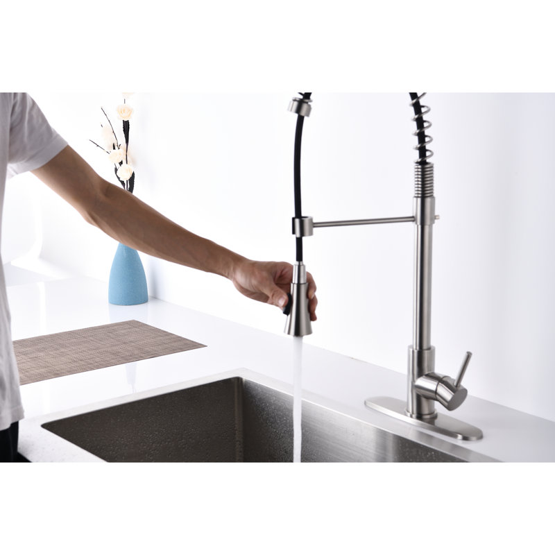 Robinet de cuisine à poignée simple en nickel brossé pour affaires modernes - Commercial en acier inoxydable à grande arche