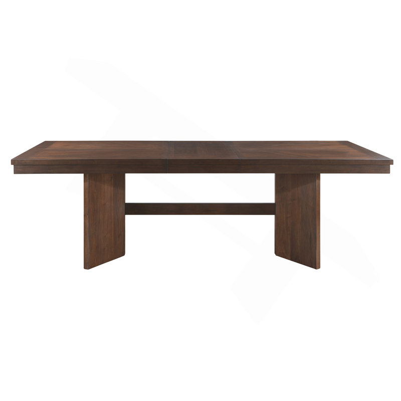 Table de salle à manger en bois avec finition en noyer