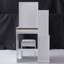 Petit meuble-lavabo à gauche avec tabouret rembourré-852836324
