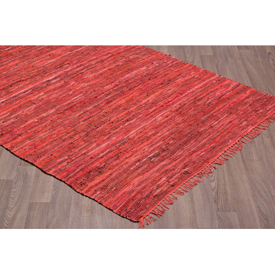 Tapis en cuir rouge Vista