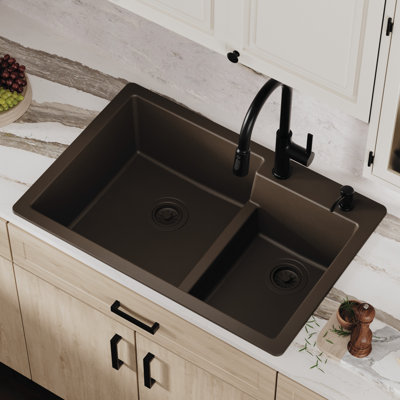 Évier de cuisine à double cuve à montage sur plan 33 po x 22 po 60/40 Karran Quartz