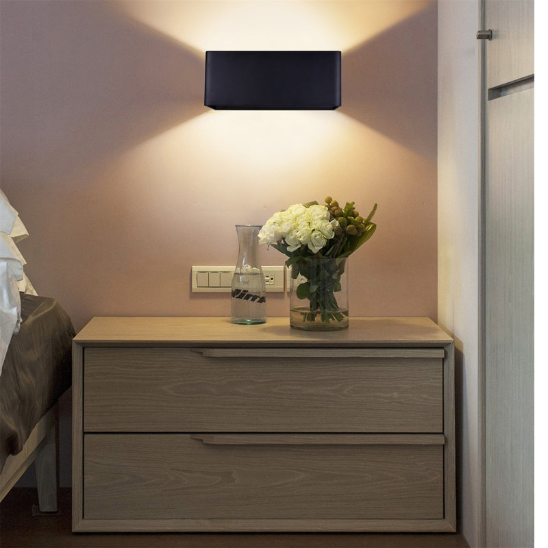 Mayonna LED Wallchiere, Black