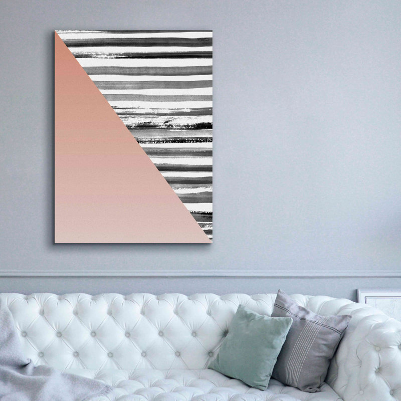 "Triangle 1" par Design Fabrikken sur toile, H 54 po x l 40 po x P 1,5 po