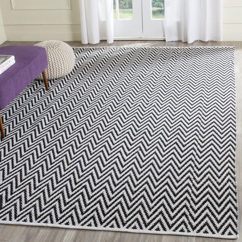 Haqeem Hand Woven Cotton Chevron Rug, Rectangle 5' x 7'