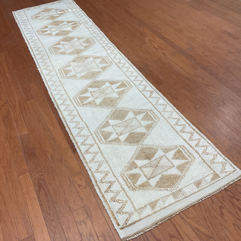 Tapis de couloir Oushak fait à la main Bungalow Rose