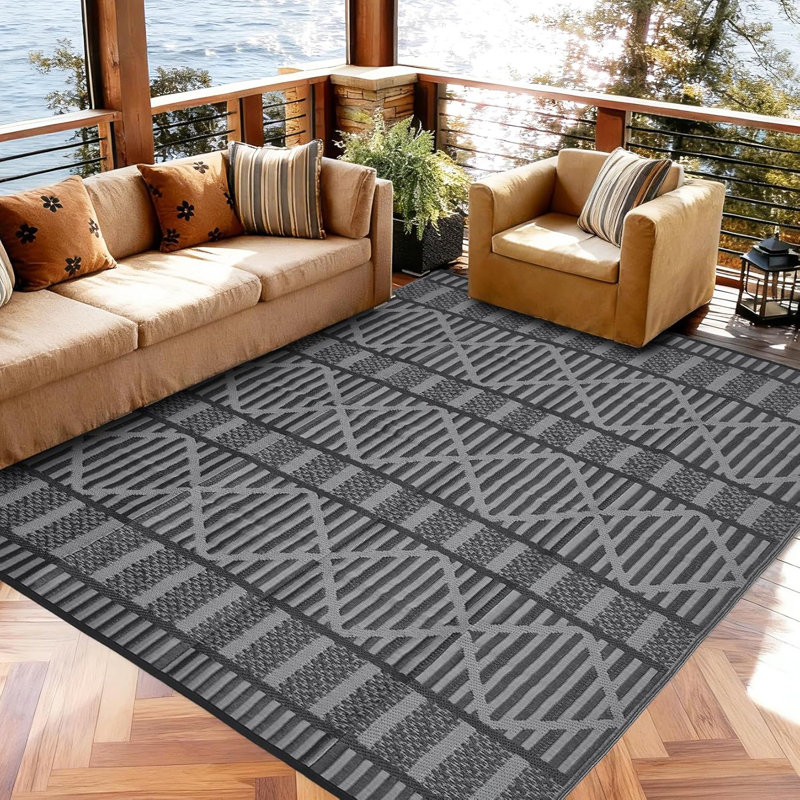 Reversible Waterproof Outdoor Rug – Durable Plastic Straw Patio Carpet, Easy Care & Collapsible, Modern Geometric Design – Garden, Balcony, Camping, Picnic, Patio –Black Grey