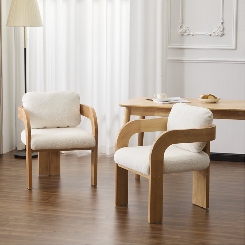 Ensemble de 2 chaises de salle à manger avec dossier coussiné, tissu blanc bouclé, structure en bois massif de couleur naturelle