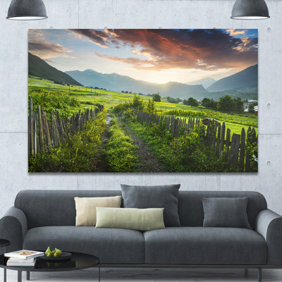 " Green Georgian Mountain Valley "
