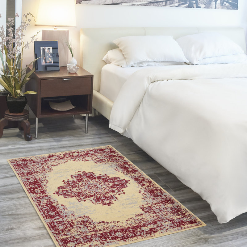 Skender Oriental Indoor Rug, Rectangle 3' x 5'