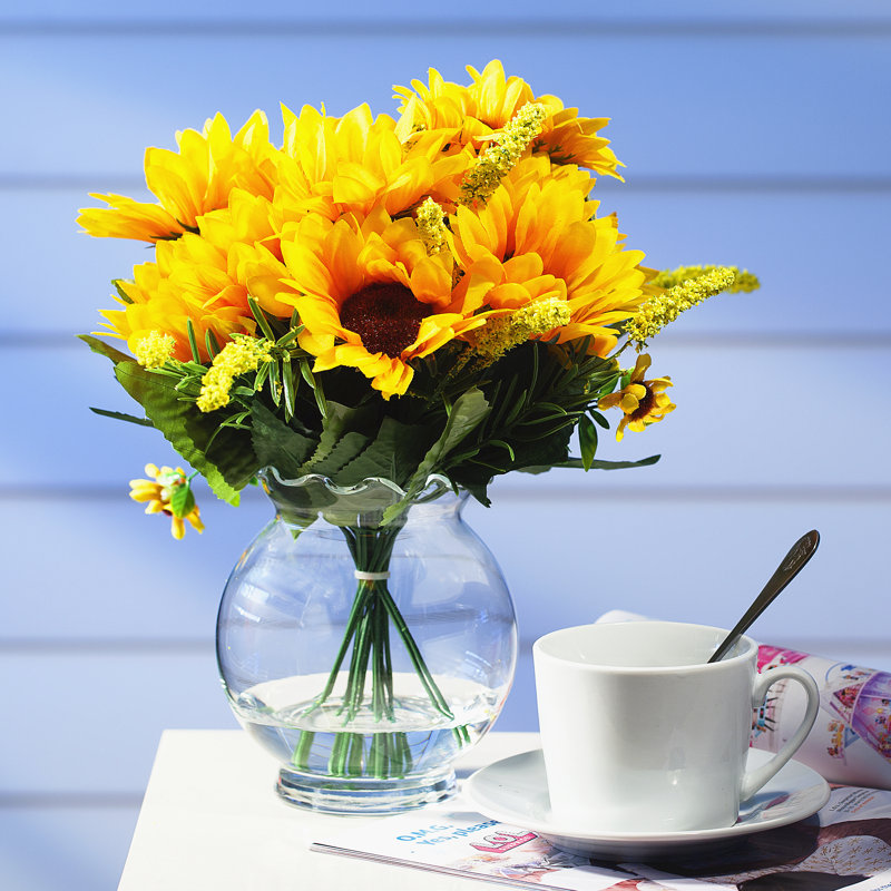 Arrangements floral tournesols et les vases, Jaune