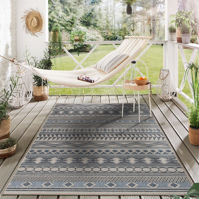 Tapis intérieur / extérieur crème / gris / bleu Ragin, Rectangle 7 pi 10 po x 10 pi