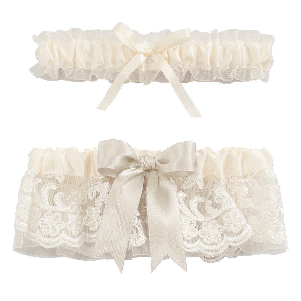 Créme Chantilly Lace-Up Garter Skirt