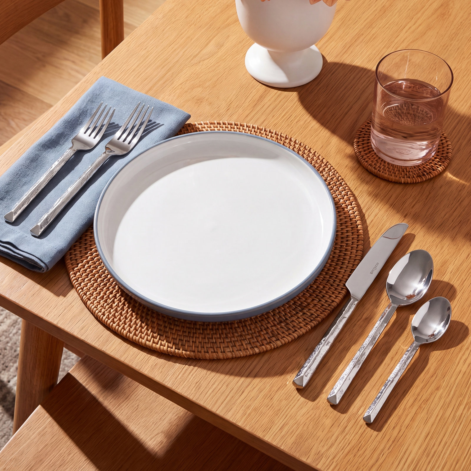 over&back Hand-Forged 18/8 Flatware Set - Service for 4, Stainless Steel