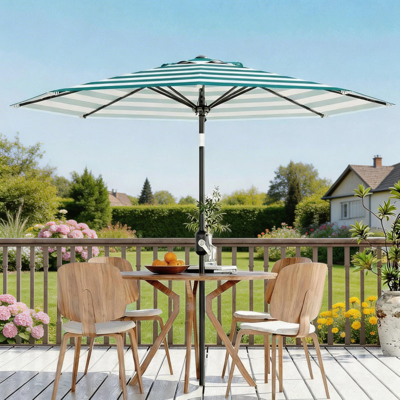 Parasol de patio de 9 pi avec manivelle et inclinaison à bouton-poussoir, Vert/blanc, 107" W x 107" D