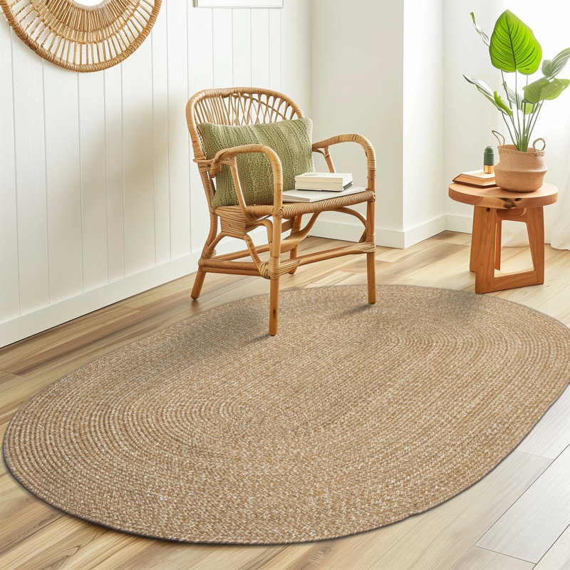 Tapis brun tressé à la main Élisondo, Ovale 5 pi x 8 pi