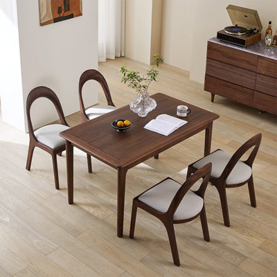 Ensemble de table classique classique