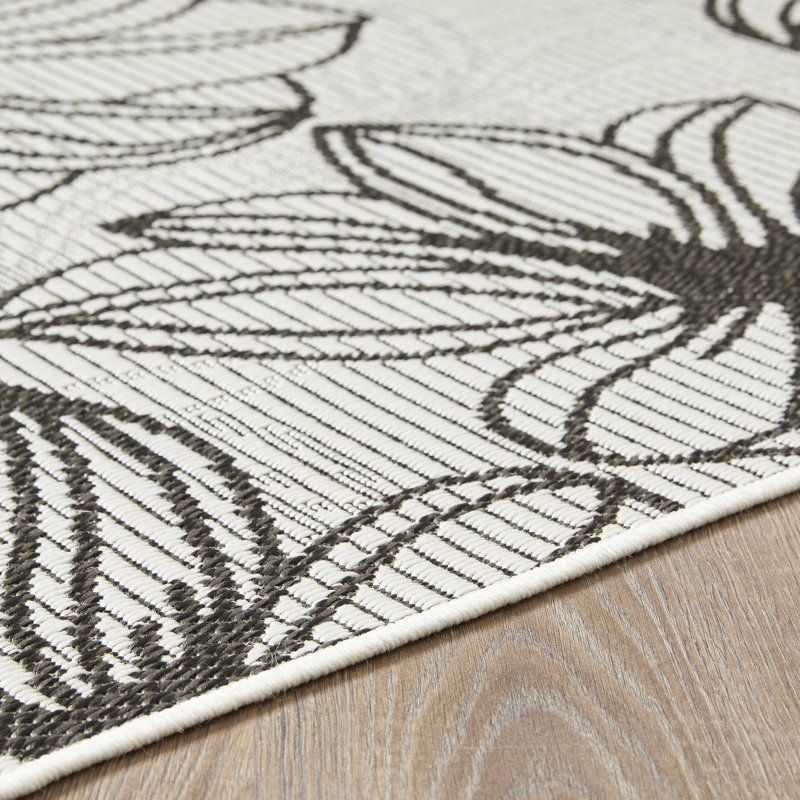 Rosmunda Floral Indoor / Outdoor Rug, Rectangle 2' x 3'
