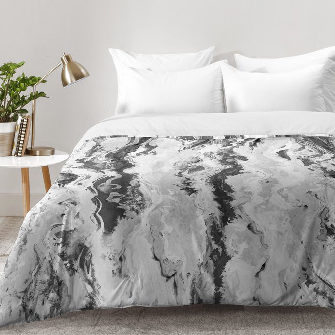 Ensemble d'édredon moderne et contemporain en microfibre Lisa Argyropoulos, Édredon pour très grand lit + 2 taies décorativ
