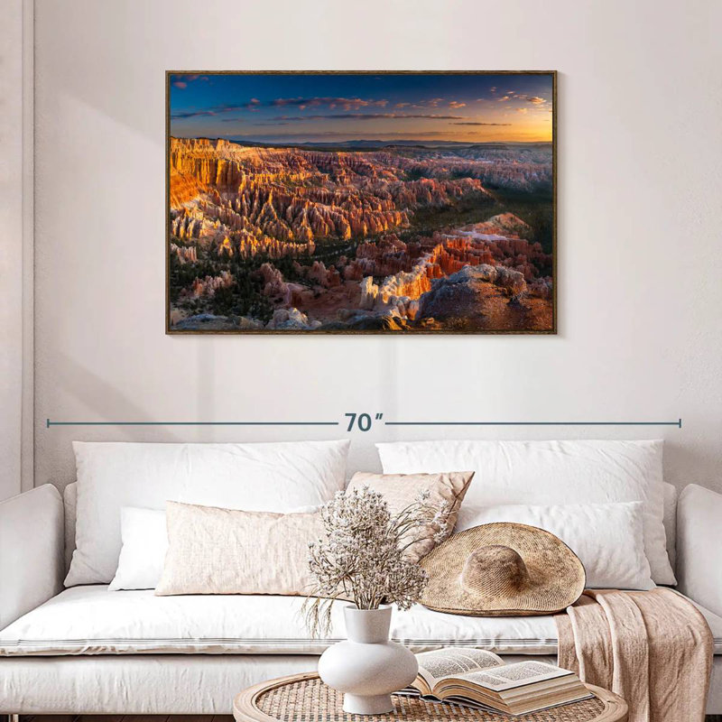 Bryce Canyon At Dawn, Cadre flottant noyer, 43 po x 29 po