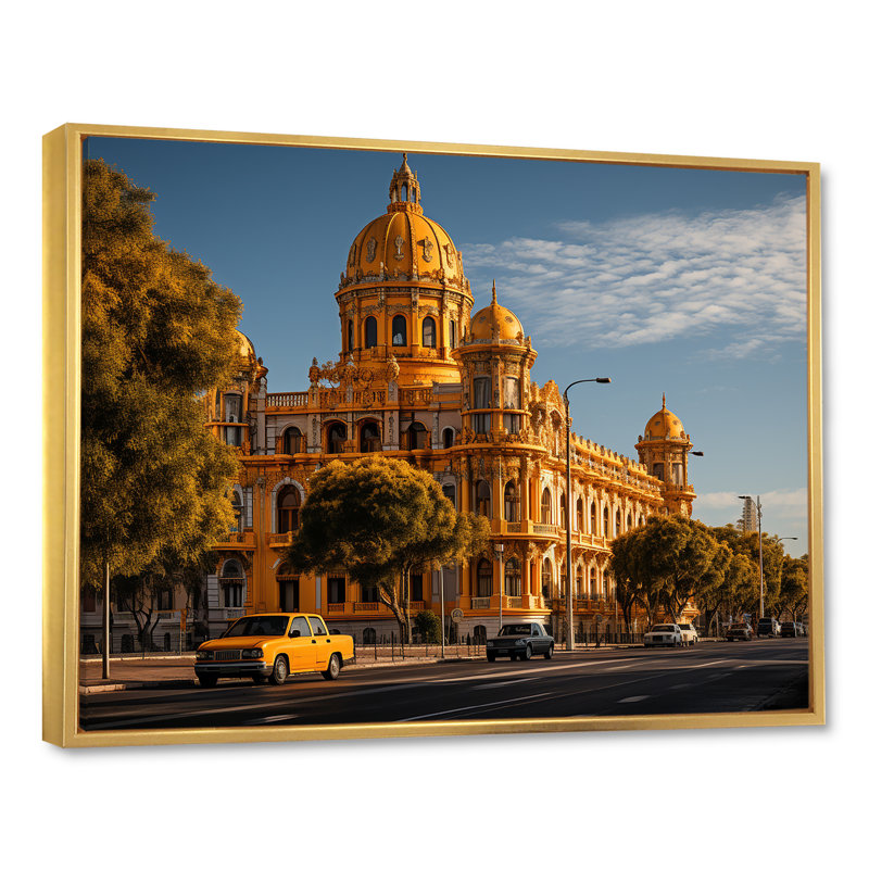 «Yellow Cuba Colonial Architecture» sur impression sur toile, Cadre flottant doré, H 16 po x l 32 po x P 1 po