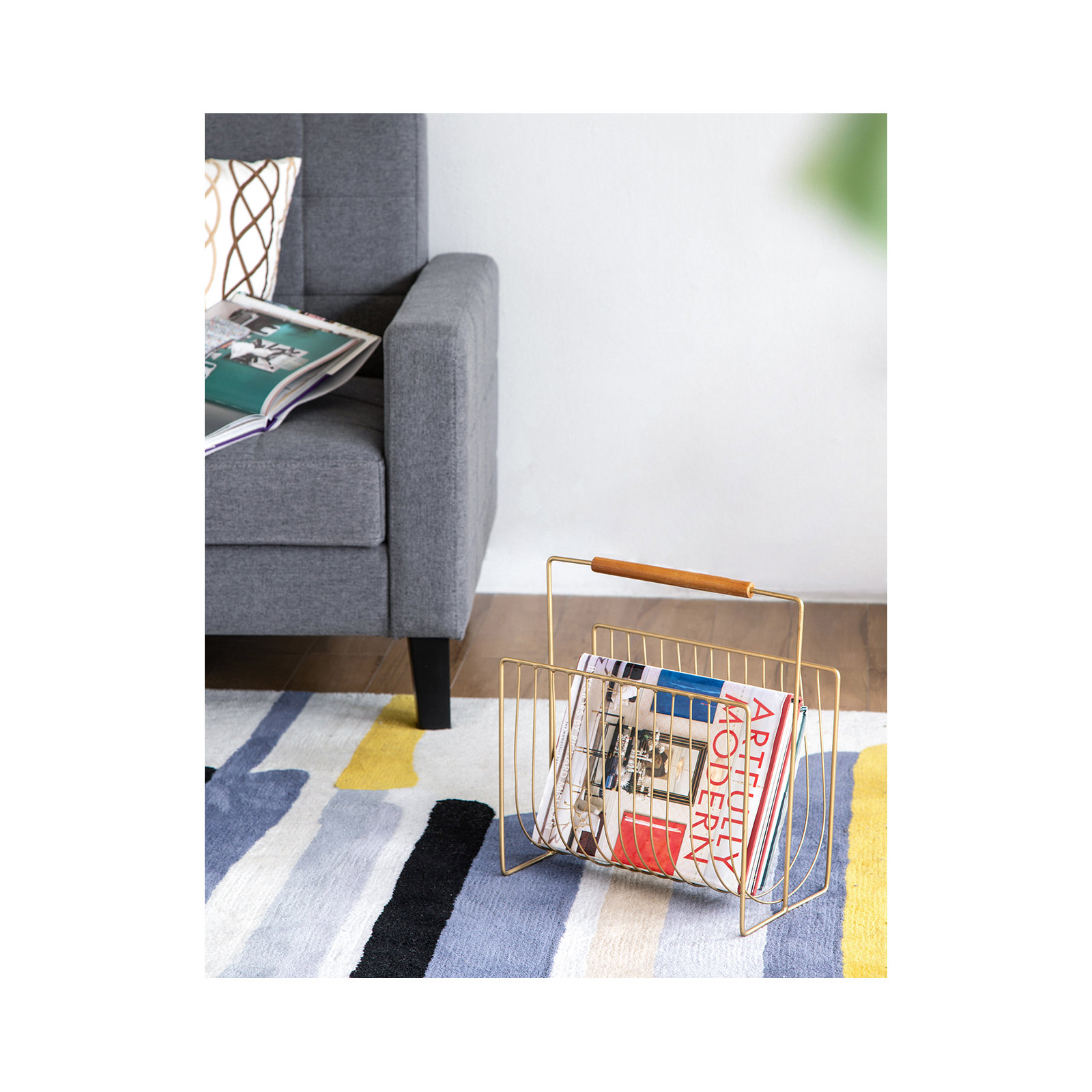 Aldo Metal Magazine Rack