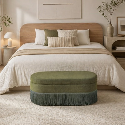 Repose-pieds ovale rembourré avec rangement à franges et couvercle relevable - L 39 po x l 16 po x H 17 po, repose-pieds multifonctionnel et rangement caché pour le salon ou la chambre à coucher - Tissu vert avec structure en métal