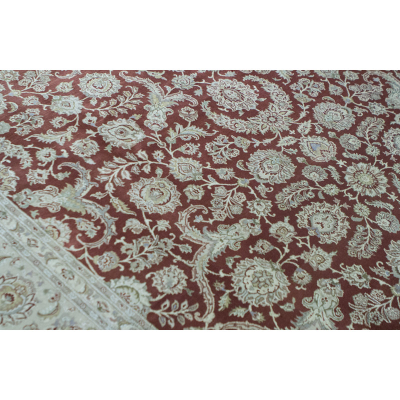Oriental Area Rug in Red/Ivory