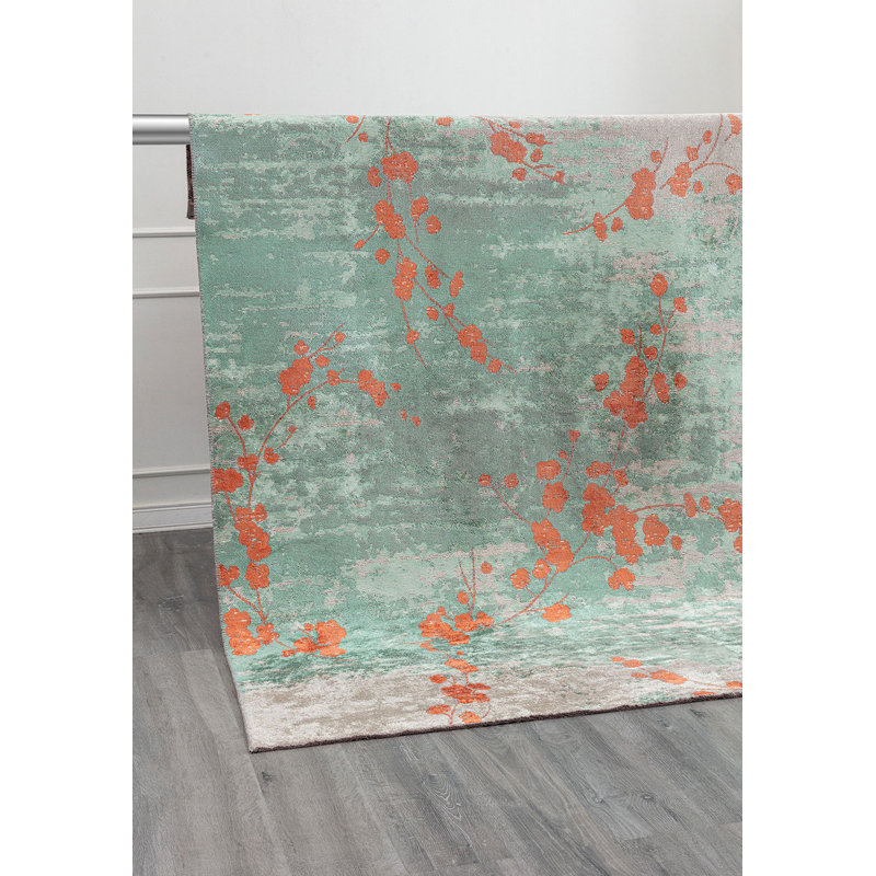 Southwold Floral Hand Loom Indoor / Outdoor Area Rug, Rectangle 6'7" x 8'2"