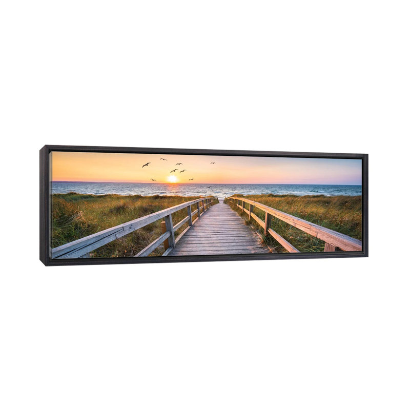 «Dune Beach Panorama» par Leah Straatsma - reproduction d'art, H 16 po x l 48 po x 1,5 po, Toile avec cadre noir patiné