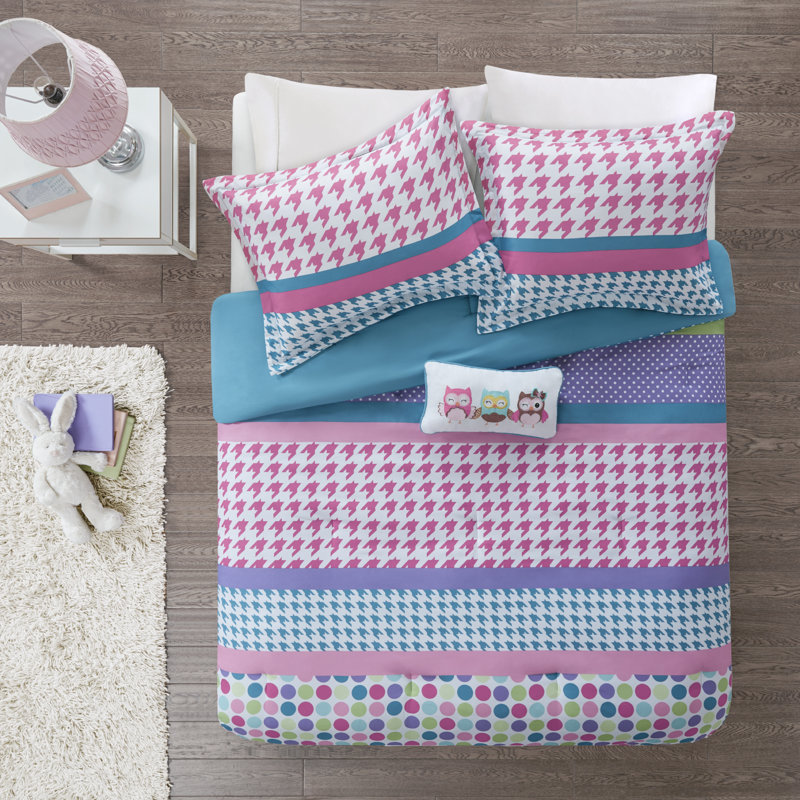 Katie 4 - Piece Comforter Set, Twin Comforter + 1 Standard Sham + 1 Throw Pillow