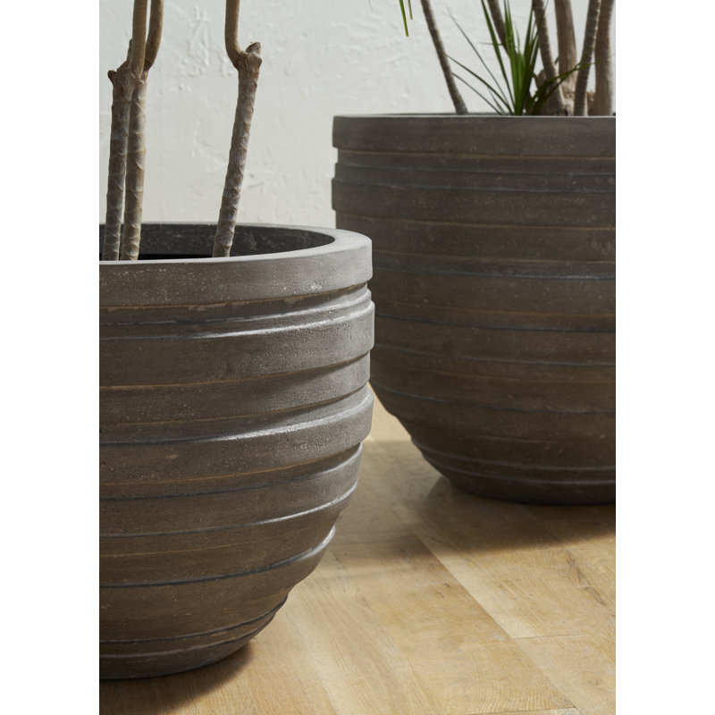 June Planter, Raw Gray, 20" H x 22" W x 22" D