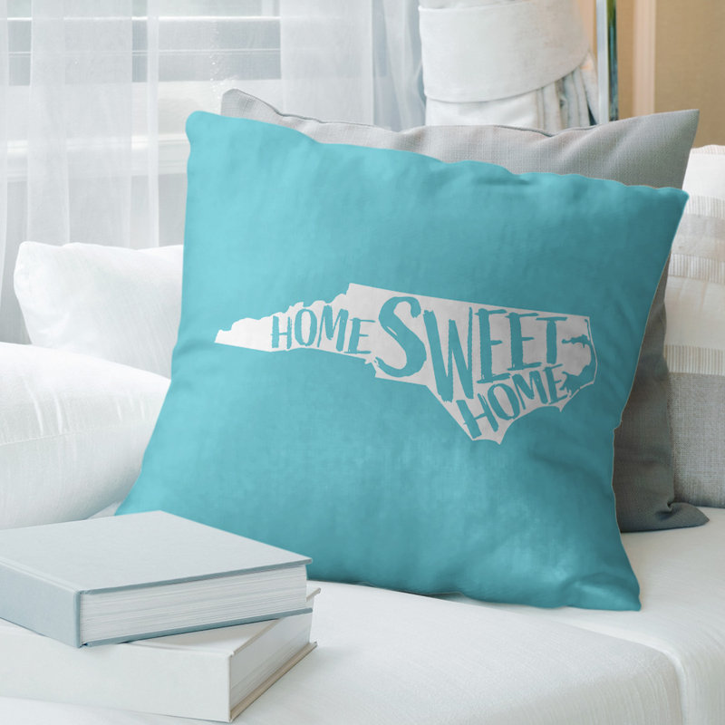 Coussin intérieur / extérieur Home Sweet, 14 po x 14 po, Caroline du Nord, Bleu sarcelle