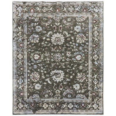Oriental Area Rug in Dark Green/Ivory
