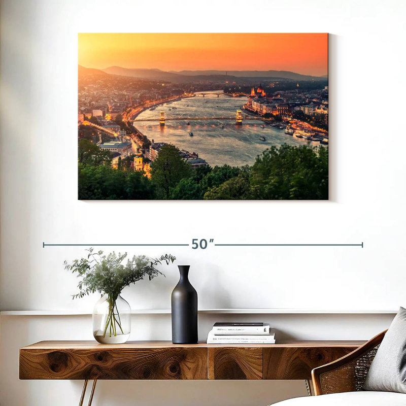 Nicci Budapest Cityscape