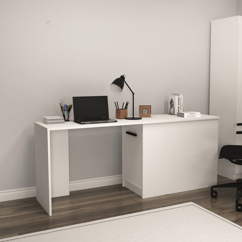 Bureau d'étudiant, Blanc