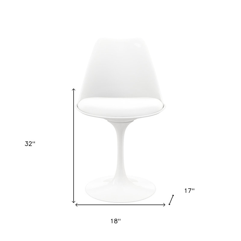 Chaise d'appoint blanche rembourrée en similicuir