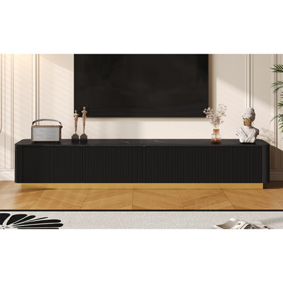 Meuble télé de luxe cannelé pour téléviseur de 85 po ou moins, console multimédia en faux marbre avec 4 tiroirs, conception à profil incurvé, centre de divertissement moderne avec base dorée, meuble télé