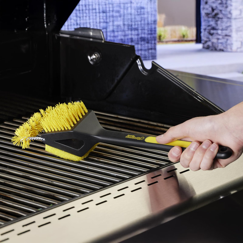 Brosse à gril triple action Mr. Bar-B-Q alimentée par Scrub Daddy