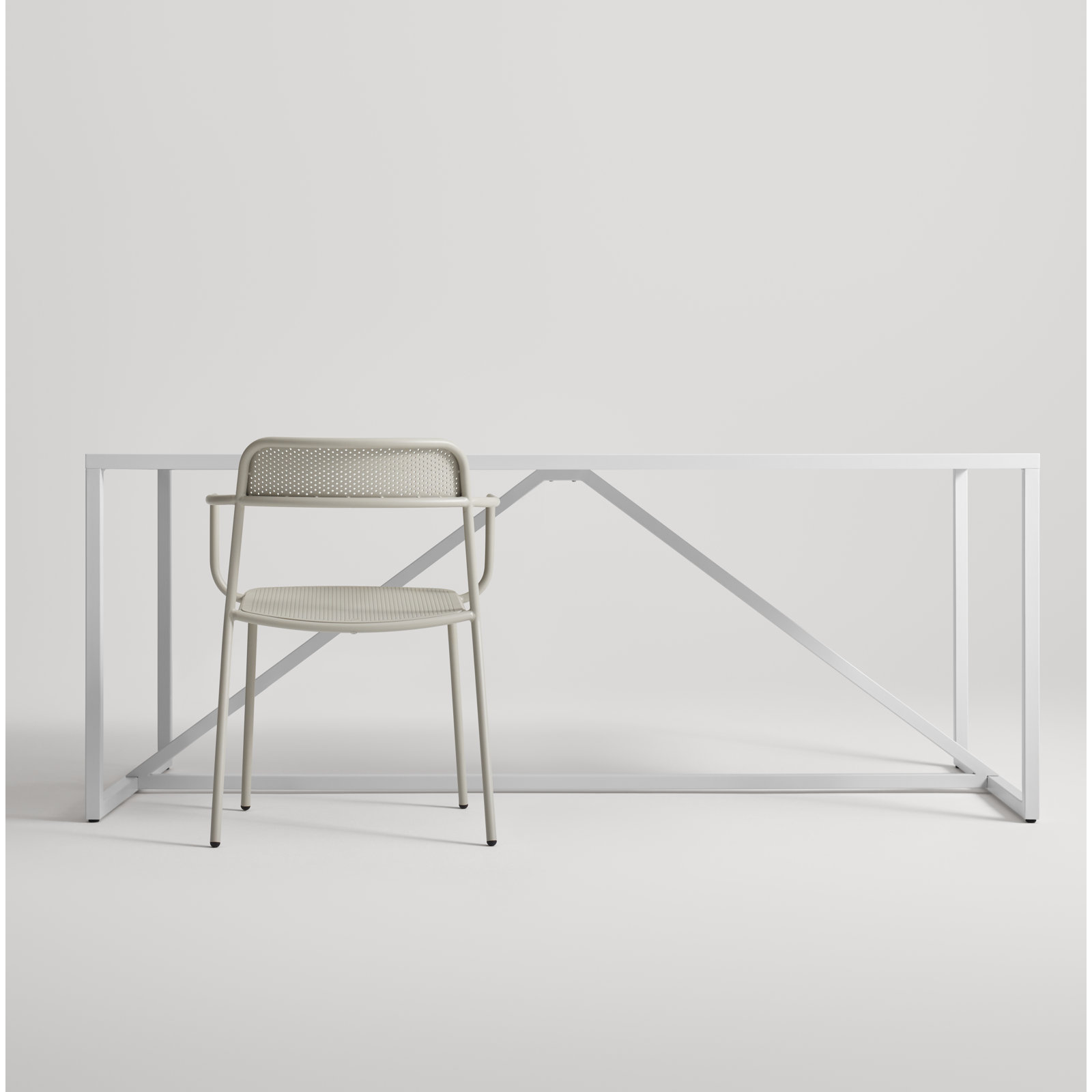 Trim Dining Armchair, Putty