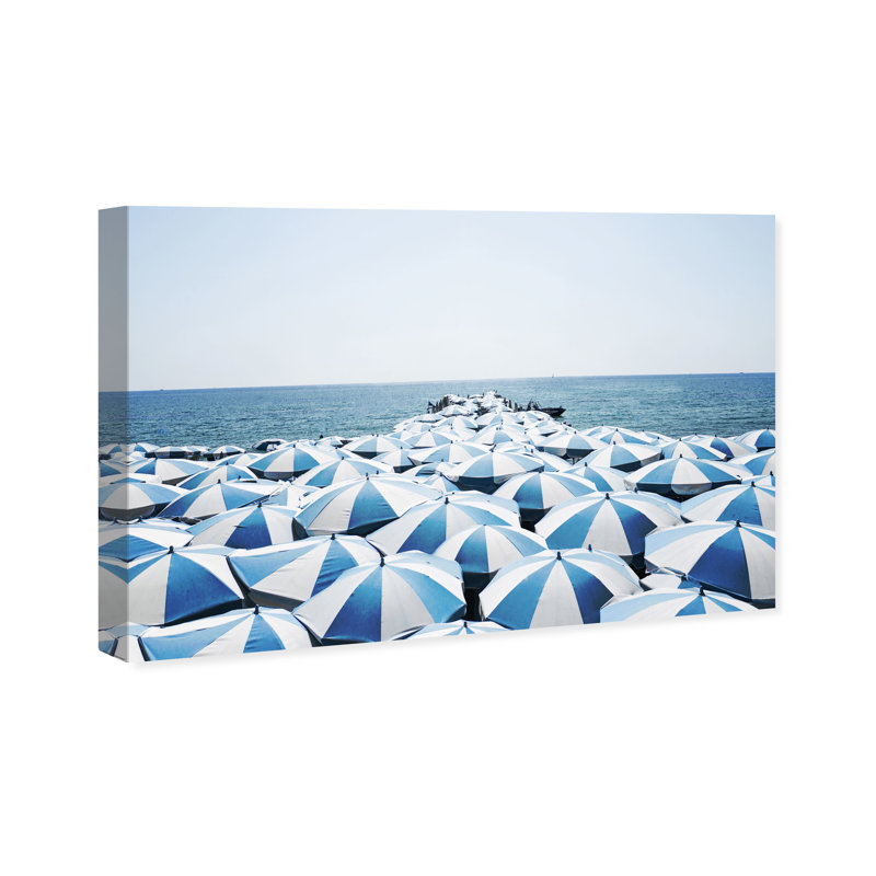 Blue Umbrella Beach - photographie sur toile, H 20 po x l 30 po, Toile tendue