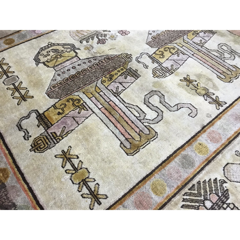 Hand-Knotted High-Quality Ivory Area Rug