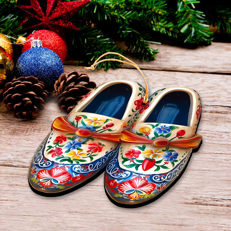 Ornements décoratifs en bois de chaussures danoises par G. Debrekht