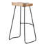 Tabouret de bar et de comptoir Geonna en bois massif, style selle, avec repose-pieds-366021819-343382046